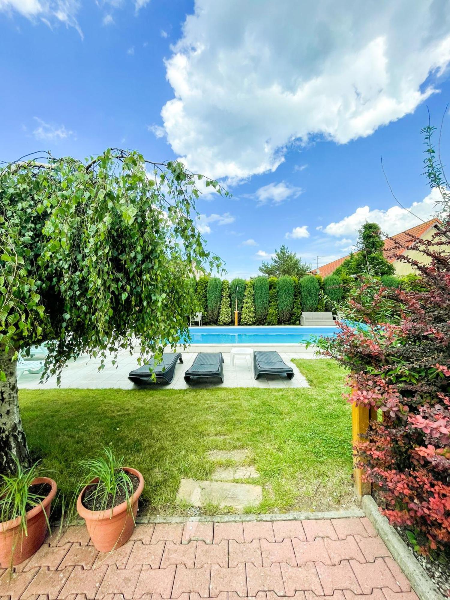 Riviera -Adults Only Villa เรวัล ภายนอก รูปภาพ