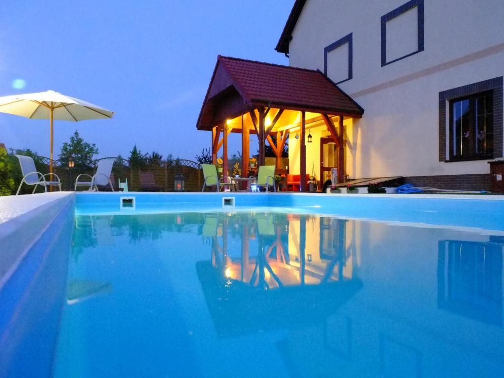 Riviera -Adults Only Villa เรวัล ภายนอก รูปภาพ